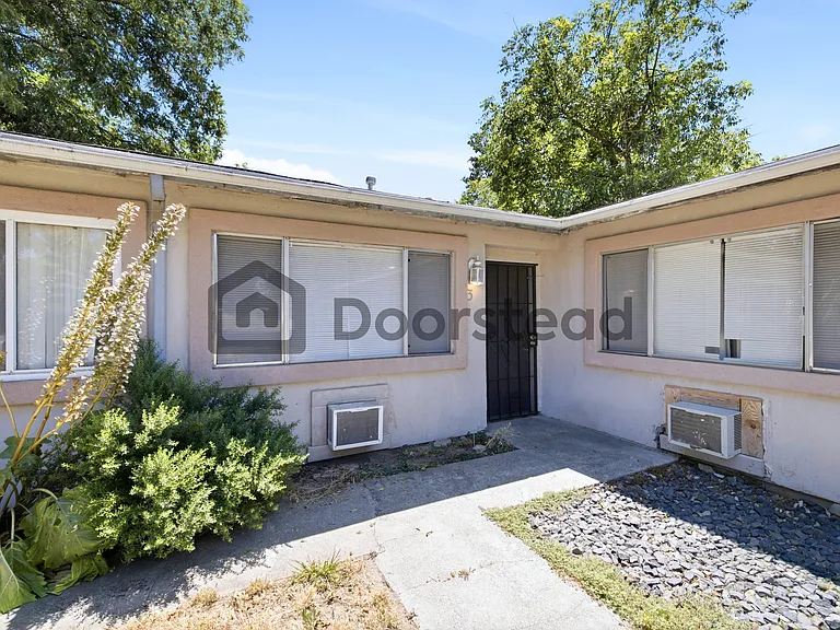 1710 Kenwood St #3 — Photo 2