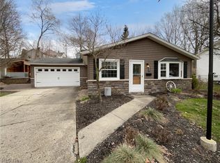 172 Pinewood Dr, Elyria, OH 44035