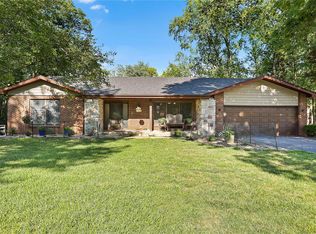 18 Ginger Ridge Ln, Glen Carbon, IL 62034