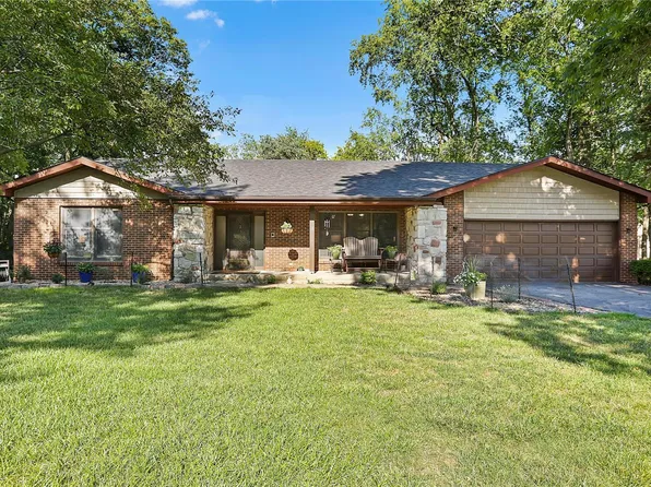 18 Ginger Ridge Ln, Glen Carbon, IL 62034