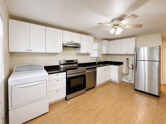 4th image of 128 Norfolk St #1