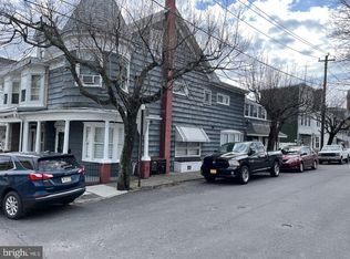118 W Oak St, Shenandoah, PA 17976