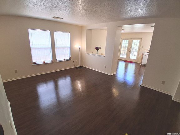 4th image of 13327 Magnolia Brook