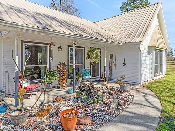 5th image of 144 Thornton Rd