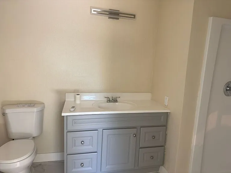 17424 Seville Ct — Photo 12