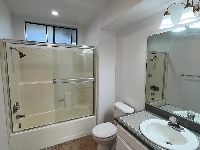 1443 Barry Ave #301 — Photo 20