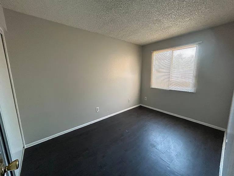 3645 N 71st Ave #16 — Photo 7