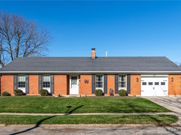 936 Hamlet Dr, Xenia, OH 45385