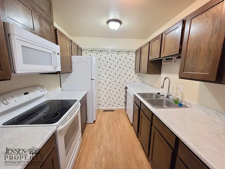 776 W Diagonal St #52 — Photo 7