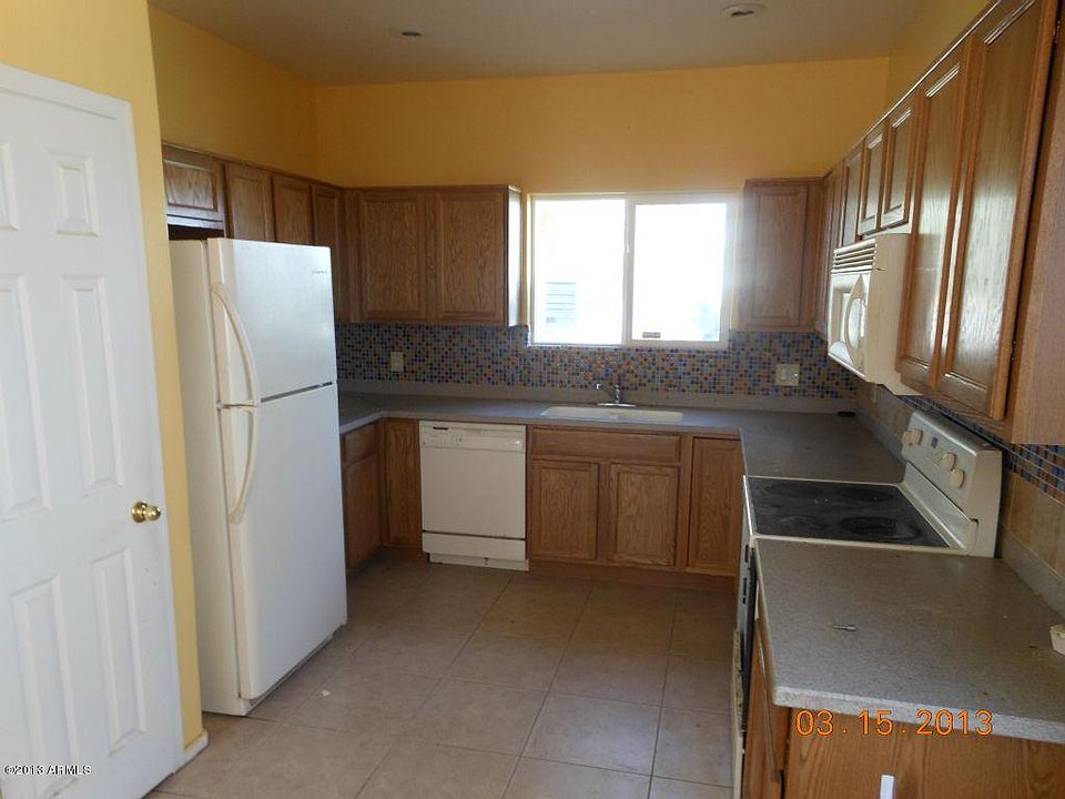 2nd image of 197 W PERETZ Circle