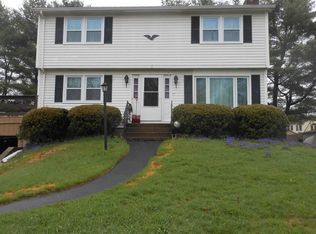 3 Applewood Cir, Easthampton, MA 01027