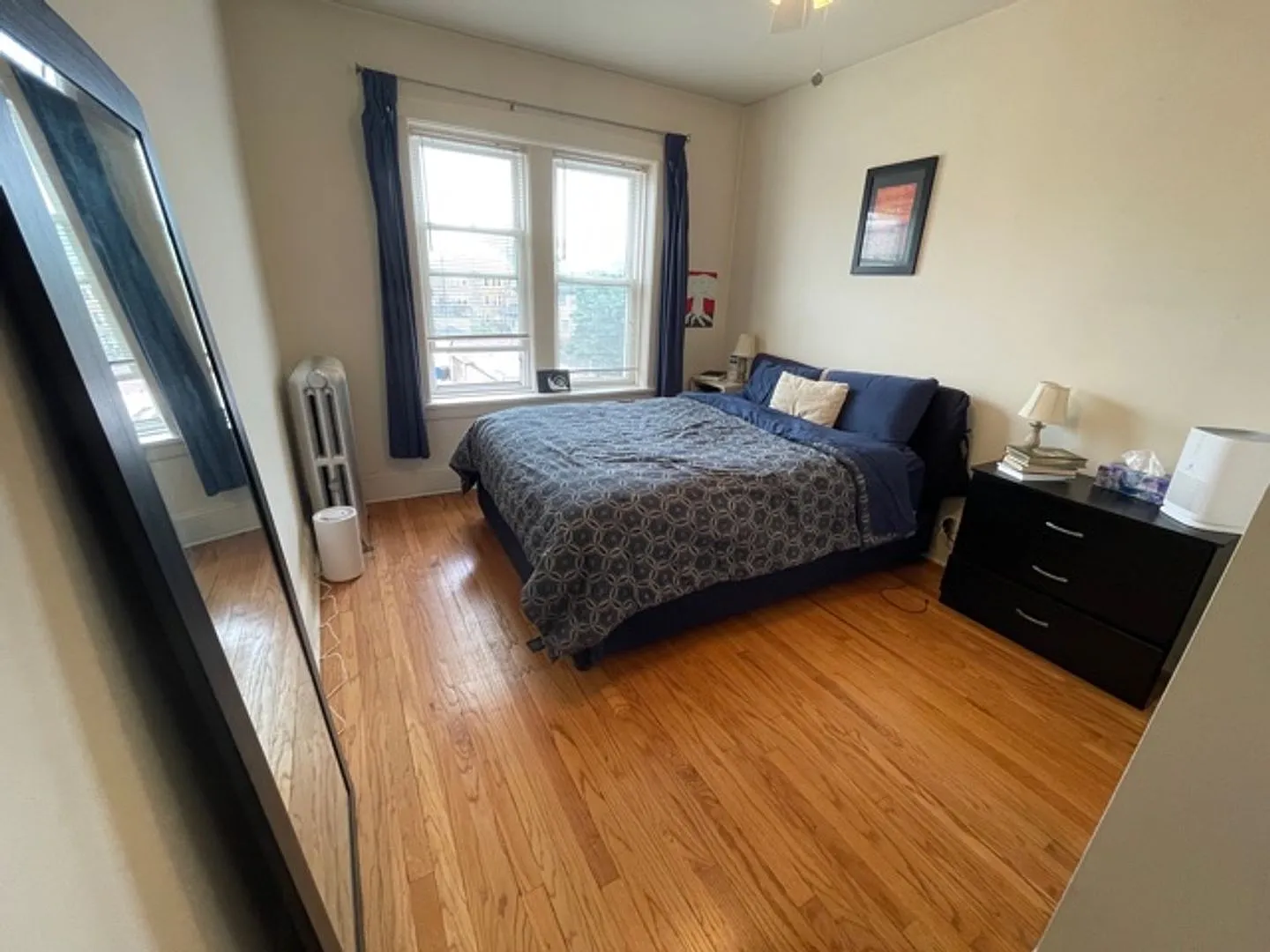 Incredible High First Floor Unit in Horner Park - Plenty of space to work from home! — Photo 4