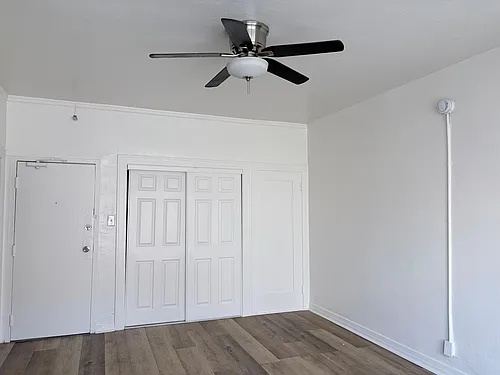 Floor plan studio 303