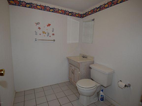 5th image of 89 Titus Ave