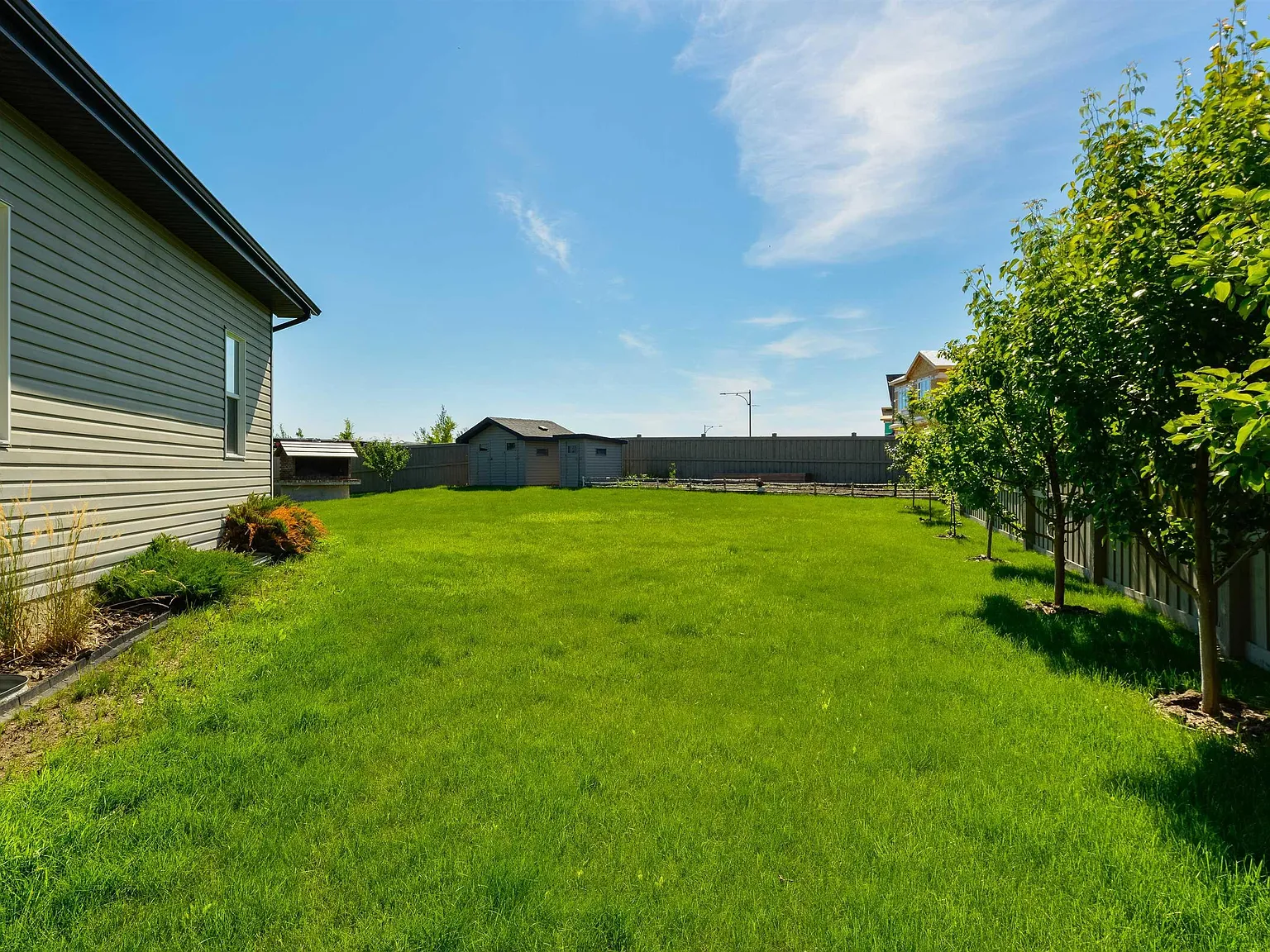 4 bed, 3.5 bath, 1703 sqft, $2,800 — Photo 4
