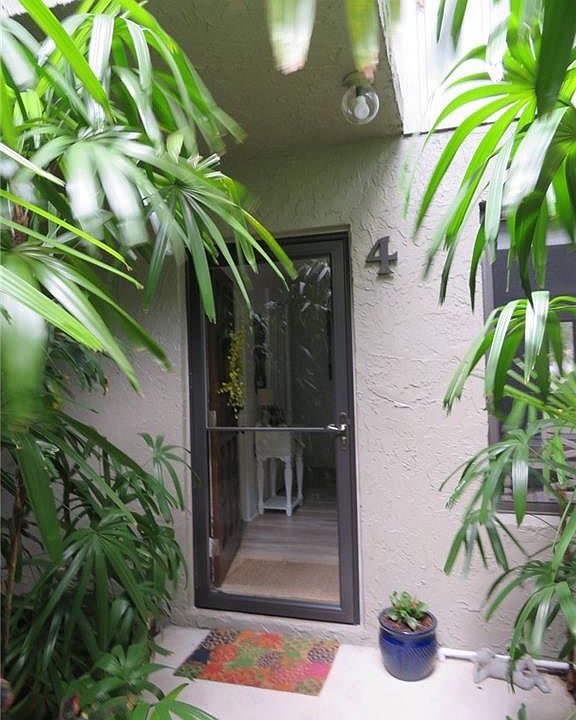 1st image of 800 NW Fork Rd APT 6-4