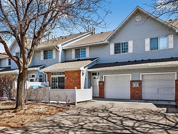 3rd image of 15610 Garnet Way