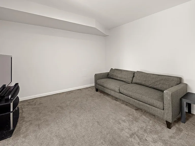 520 Jefferson St NW — Photo 57
