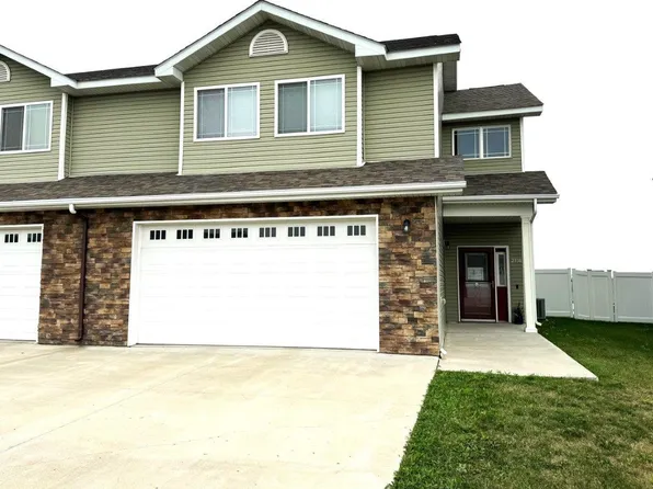 2338 14th St NW, Minot, ND 58703