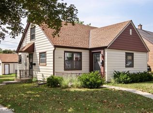 3675 S 22nd St, Milwaukee, WI 53221