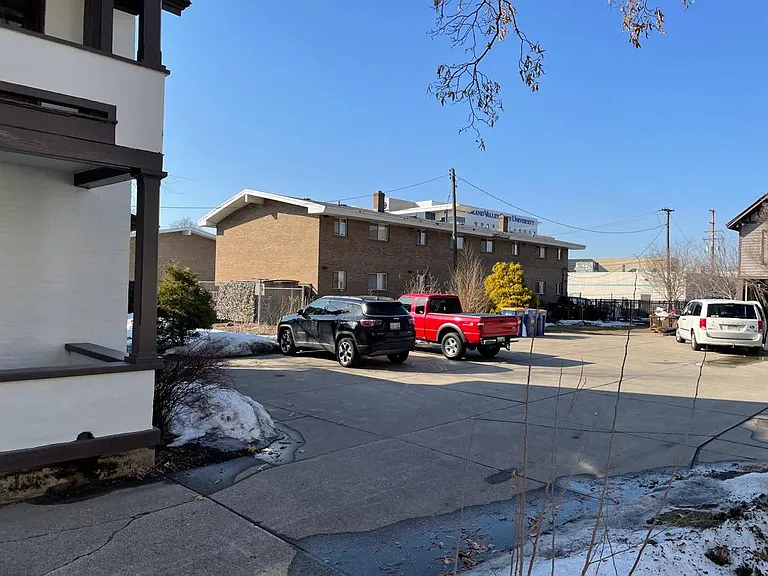 423 Crescent St NE #2 — Photo 18