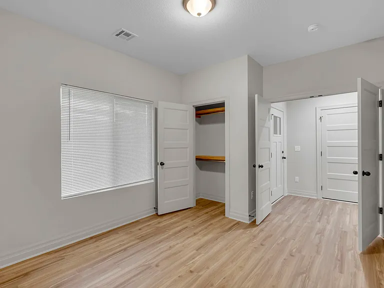 1811 E Liam Ct — Photo 9