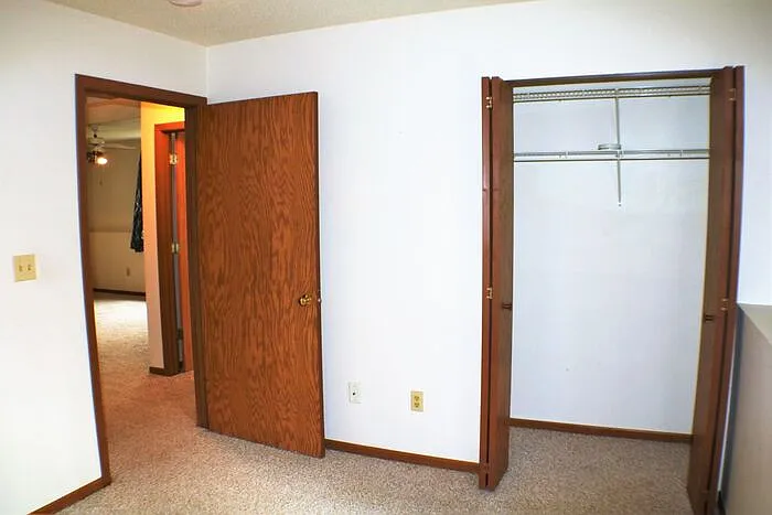 464 Peterson St — Photo 15