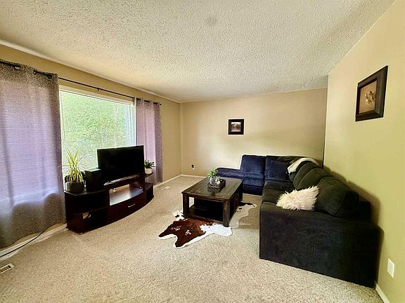 3rd image of 5119 W 51st St