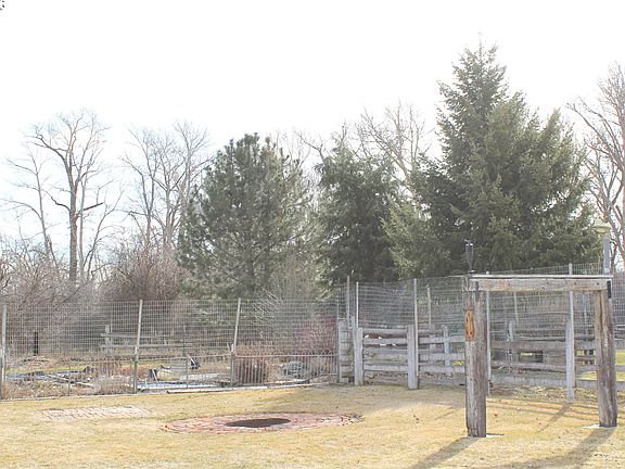 4th image of 42274 Pocahontas Rd