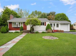 45 Barren Hill Dr, Warwick, RI 02886