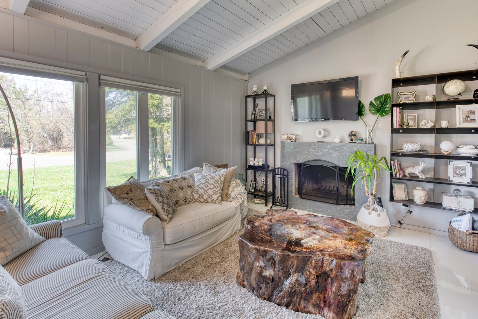  Living Room with Fireplace
