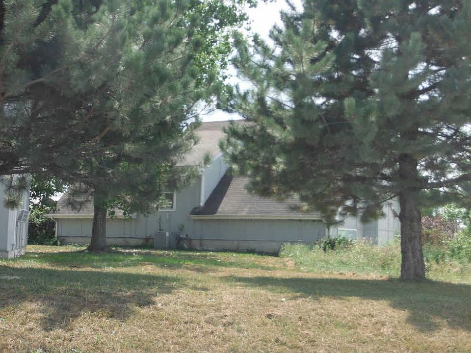 2nd image of 1924 NW 100th Rd