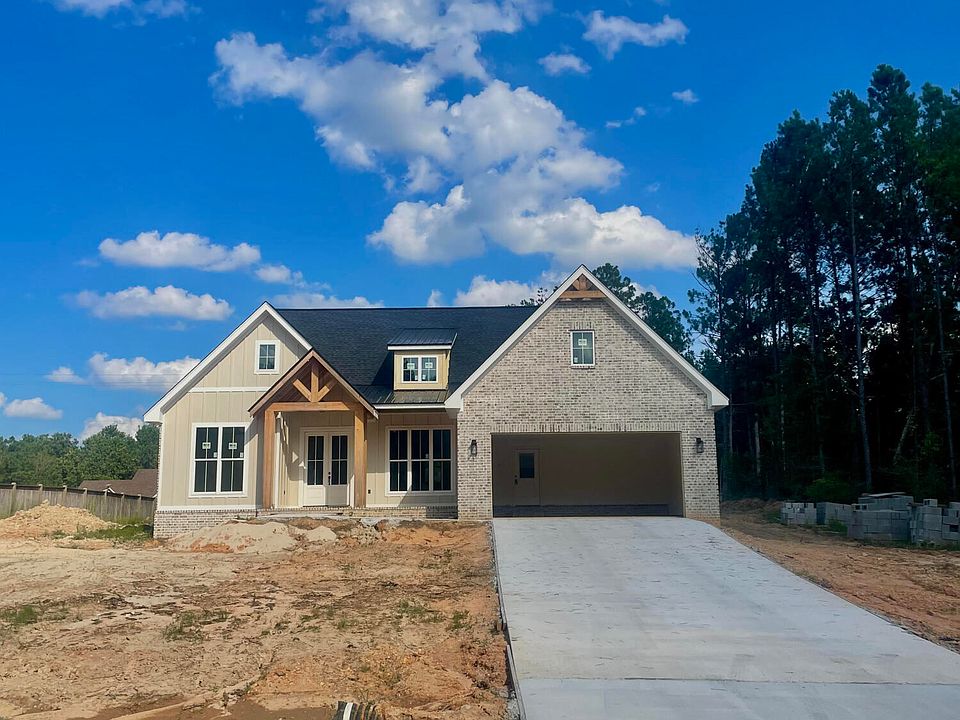 1st image of 32 Redmont Dr
