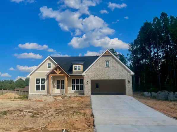 32 Redmont Dr, Sumrall, MS 39492