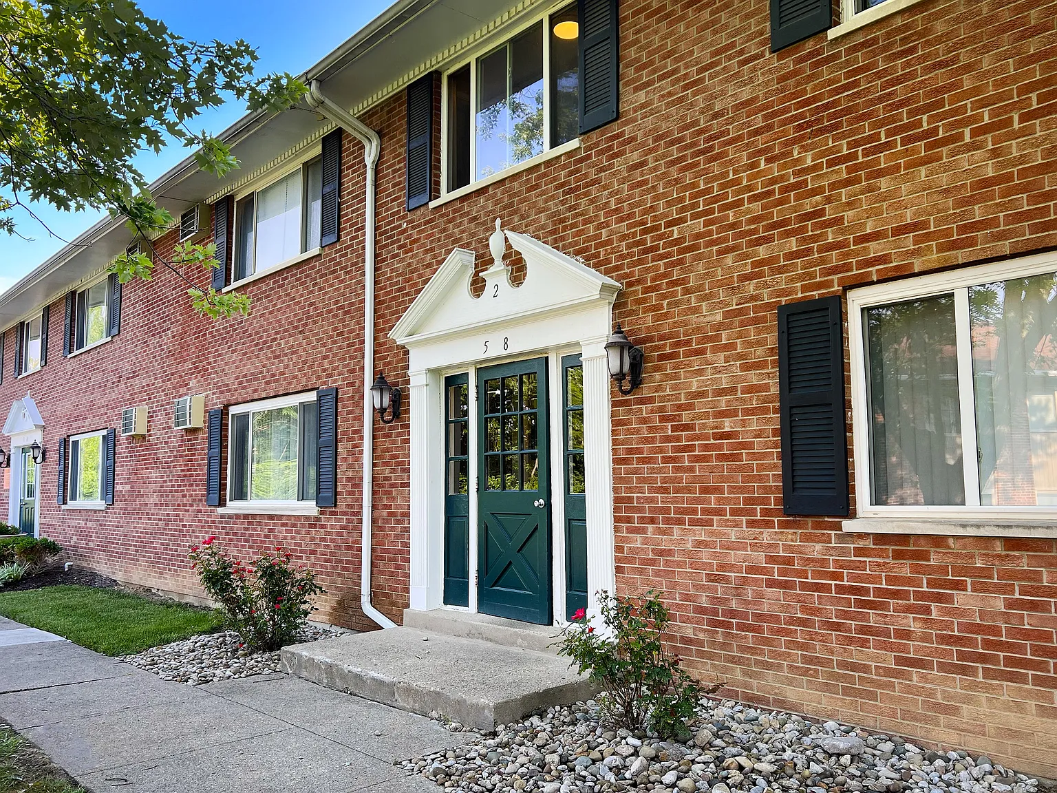 Sharondale Woods Apartments — Photo 3