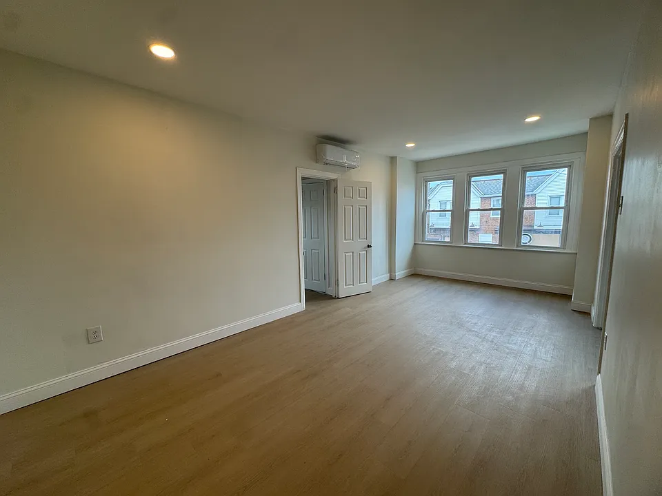 7322-24 Frankford Ave #2R
