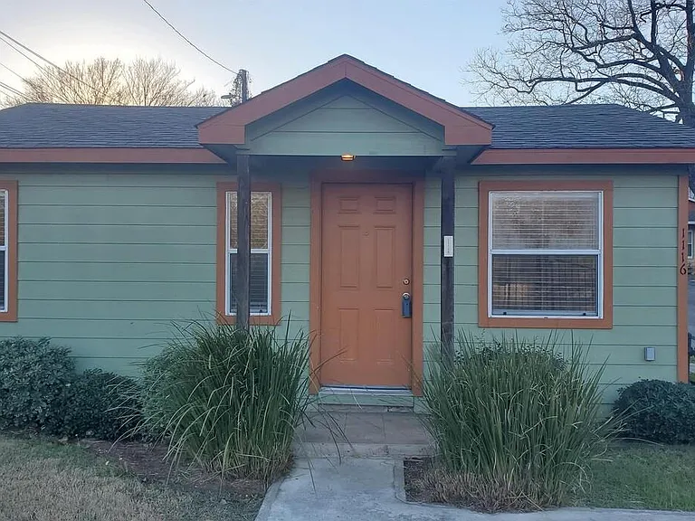 1116 Northwestern Ave #C — Photo 1