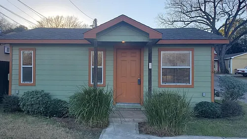 1116 Northwestern Ave #C Photo 1