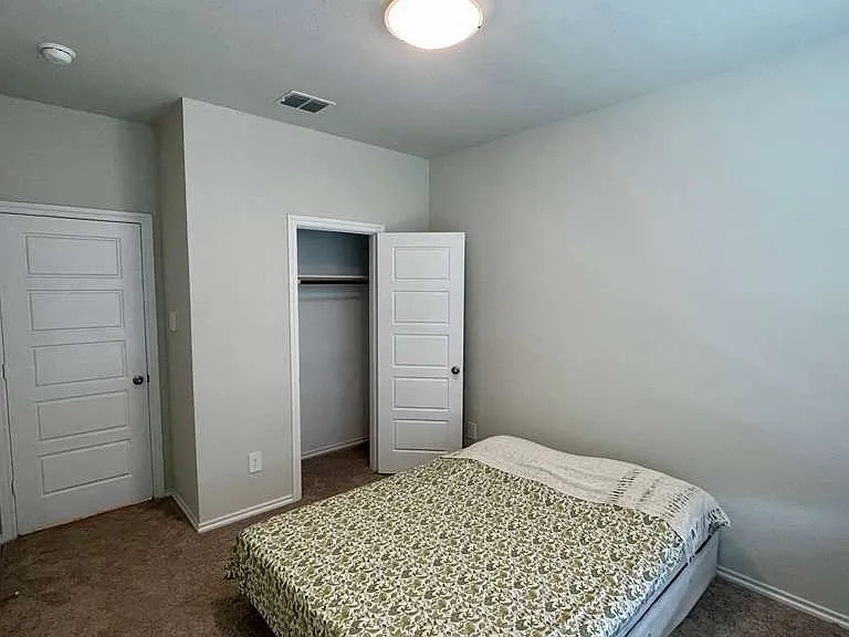 1652 Edgeway Dr — Photo 8