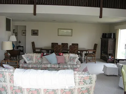 Shelter Island-beach, Boating and Indoor Pool — Photo 4