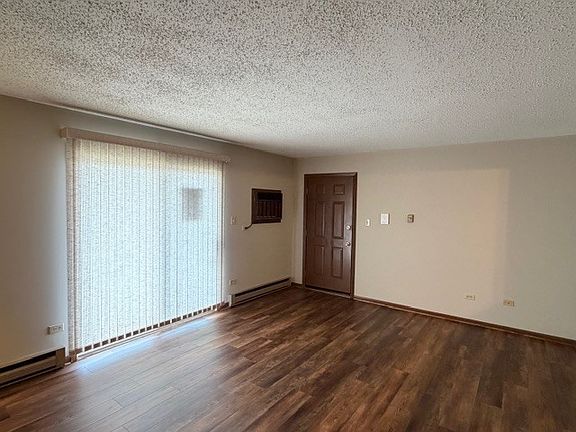 3rd image of 1337 Buell Ave #1337
