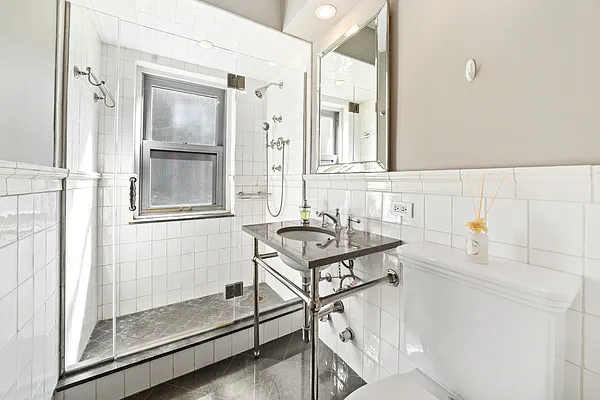 Sold by Engel & Völkers New York City | media 17