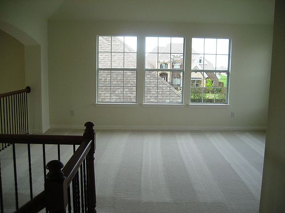 4th image of 203 Norman Ct
