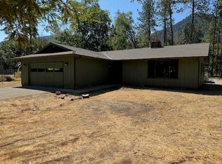 2901 Fish Hatchery Rd, Grants Pass, OR 97527