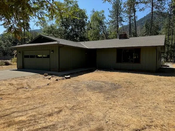 2901 Fish Hatchery Rd, Grants Pass, OR 97527