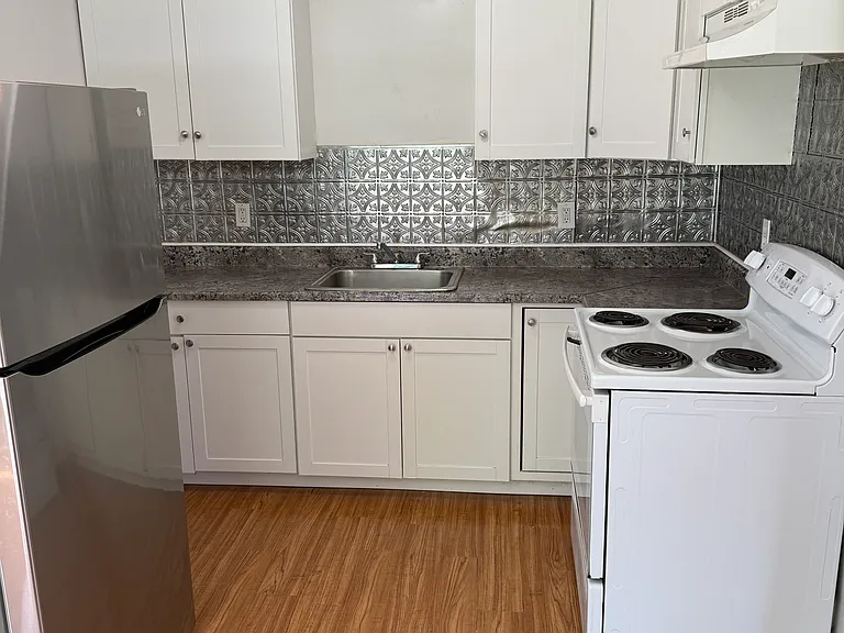 116 Hammond St #1A — Photo 1
