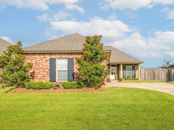 122 Dicharry Ct, Thibodaux, LA 70301