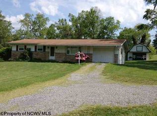 133 Dogtown Rd, Reedsville, WV 26547