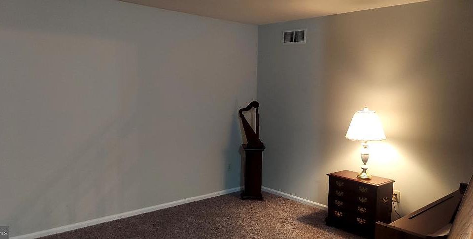 2nd image of 102 Summit Pl