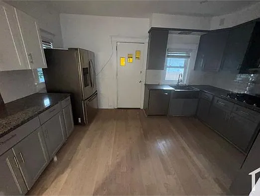1286 Oakwood Ave — Photo 1